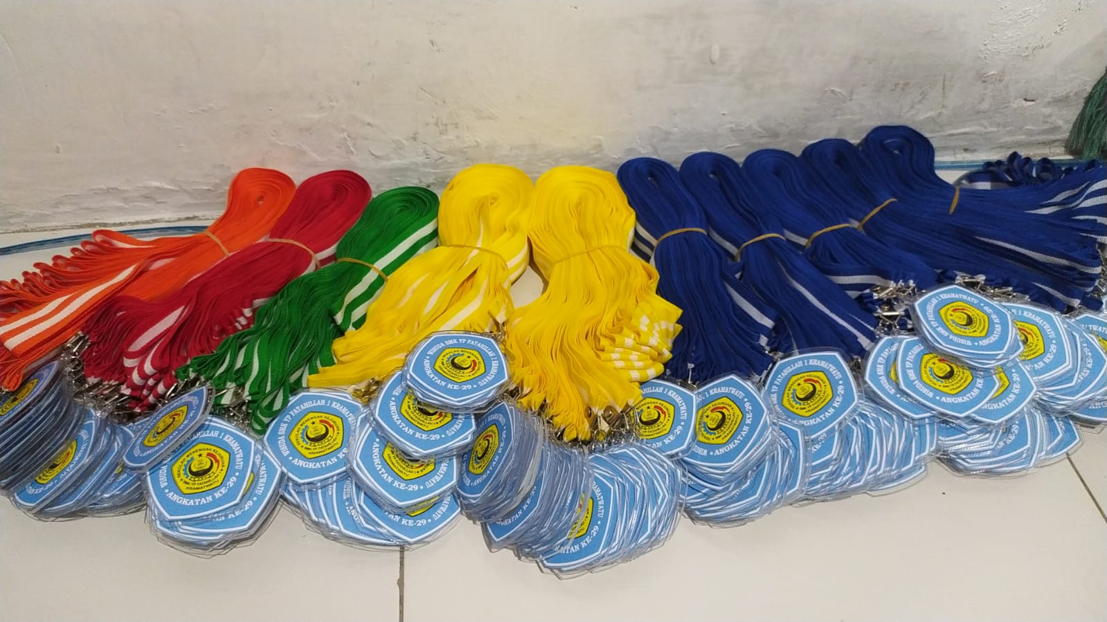 MEDALI AKRILIK TANPA RESIN