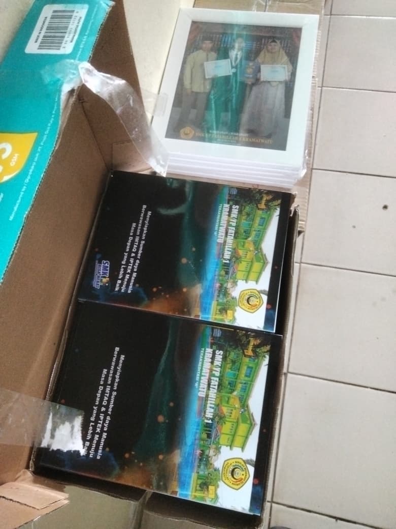 BUKU KENANGAN SEKOLAH